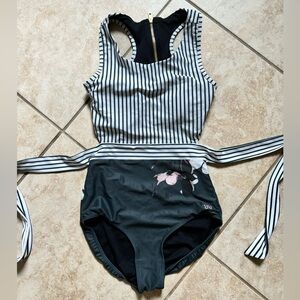 Albion Fit swimsuit - size small